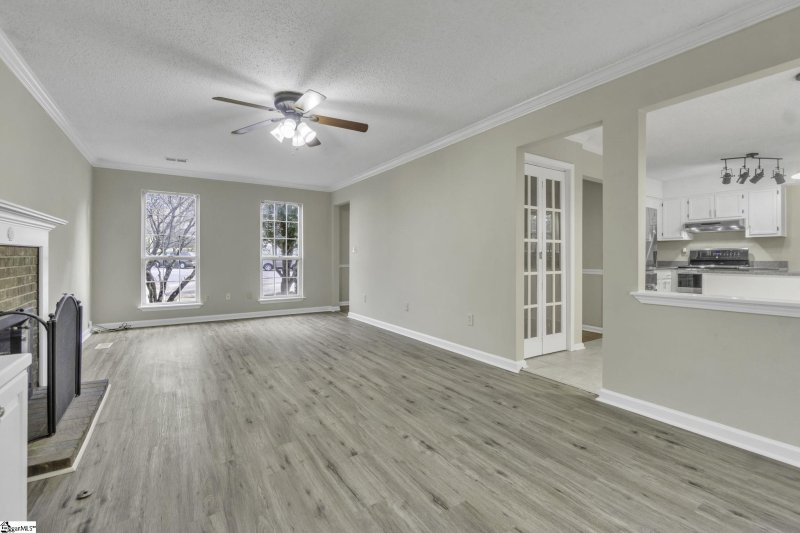 Property image 5 at 6 Three Forks Court, Greenville, SC 29609