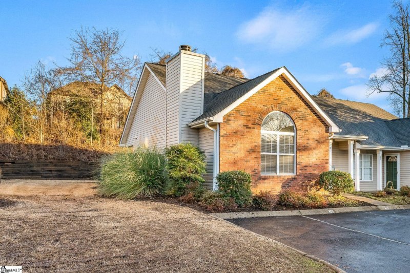 Property image 2 at 19 Enoree View Drive, Greer, SC 29650