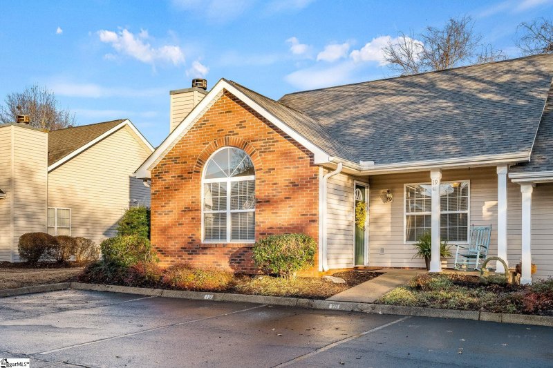 Property image 3 at 19 Enoree View Drive, Greer, SC 29650