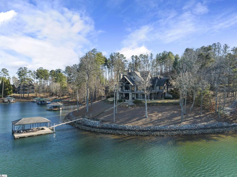 Property image 2 at 504 Sunset Cove Court, Seneca, SC 29672