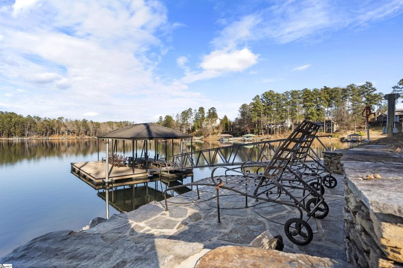 Property image 5 at 504 Sunset Cove Court, Seneca, SC 29672