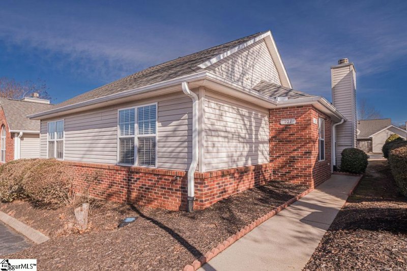 Property image 2 at 107 Riverside Towne Circle, Greer, SC 29650