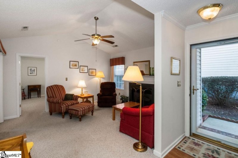 Property image 4 at 107 Riverside Towne Circle, Greer, SC 29650
