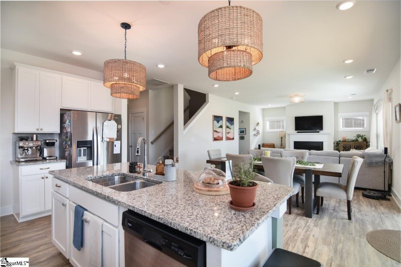 Property image 4 at 135 Walking Stick Way, Pelzer, SC 29669