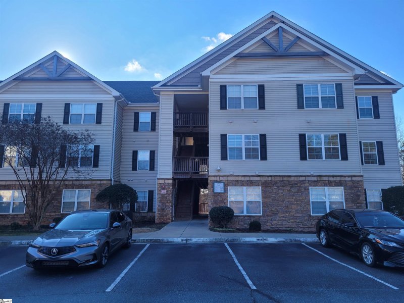 Property image 2 at 221 Lookover Drive, Anderson, SC 29621