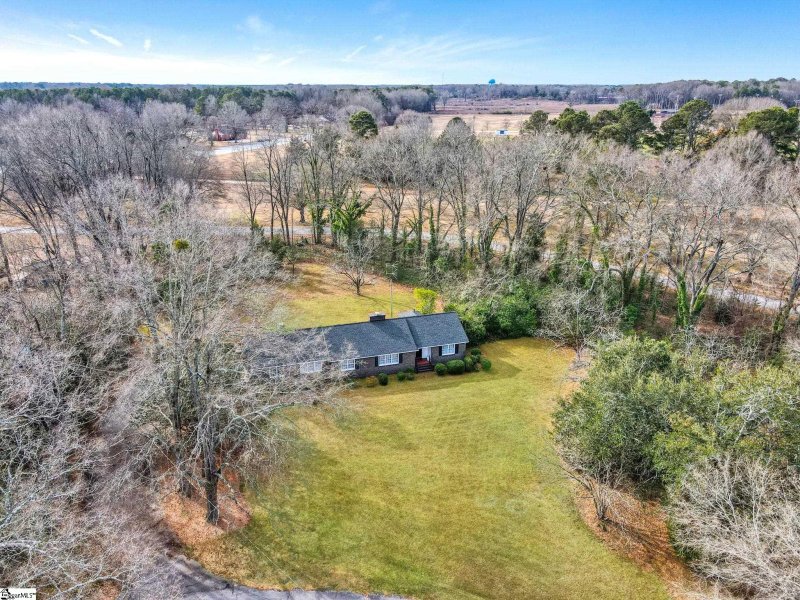 Property image 2 at 114 York Street, Clinton, SC 29325