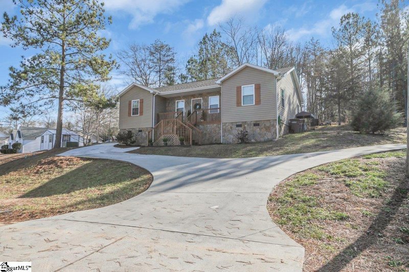 Property image 2 at 209 Ashton Drive, Liberty, SC 29657