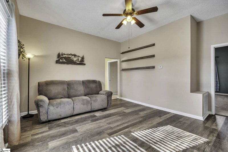 Property image 4 at 200 S 9TH Street, Easley, SC 29640