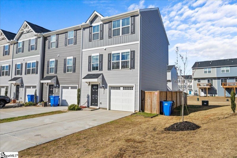 Property image 5 at 208 Maple Forge Trail, Greenville, SC 29617