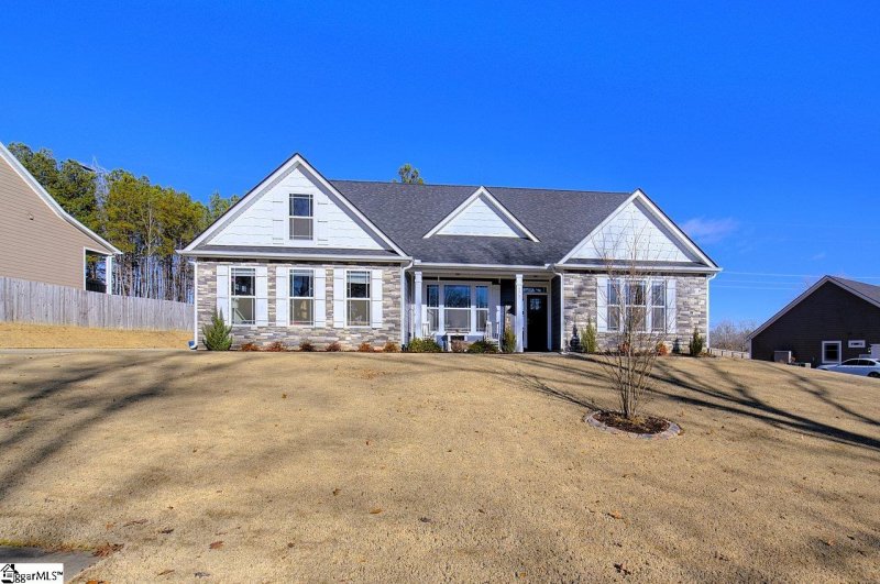 Property image 3 at 373 Roy Hall Way, Campobello, SC 29322