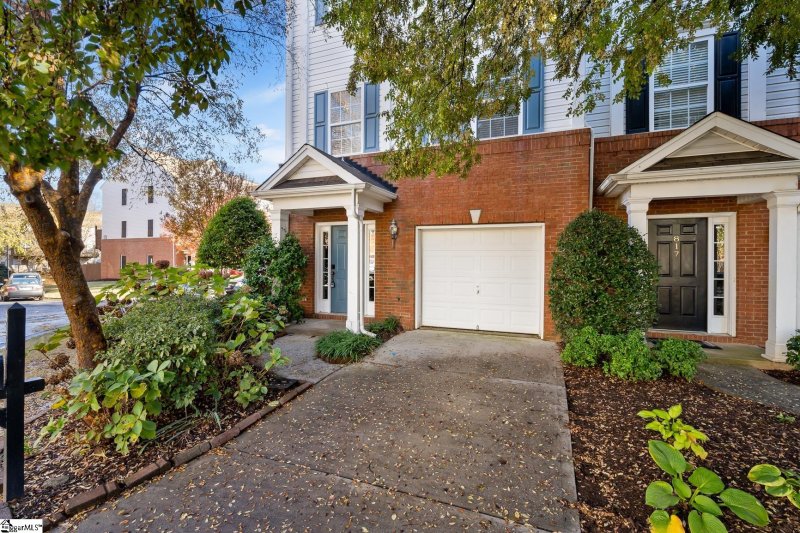 Property image 2 at 815 Giverny Court, Greenville, SC 29607