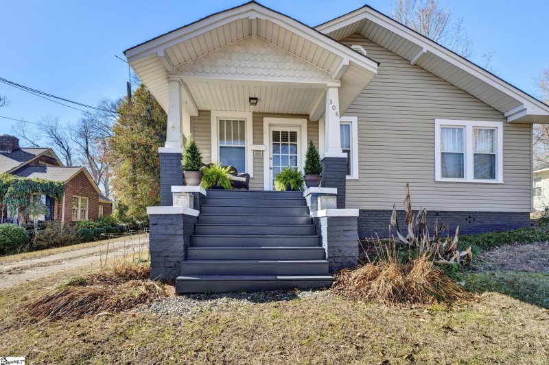 Property image 2 at 308 Katherine Street, Easley, SC 29640