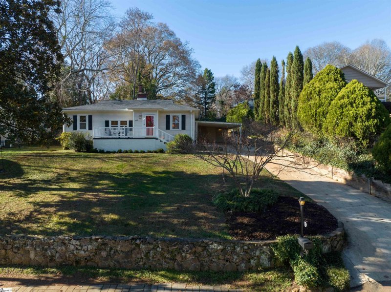 11 Kirkwood Lane