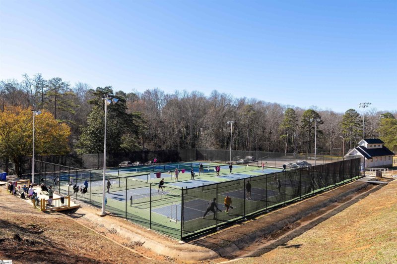 Property image 4 at 11 Kirkwood Lane, Greenville, SC 29607