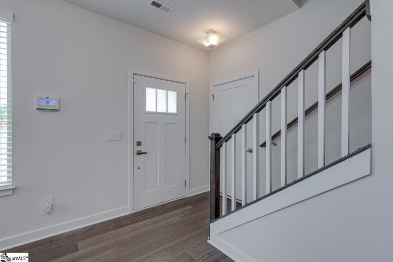 Property image 4 at 9 Moss Hollow Way, Simpsonville, SC 29680