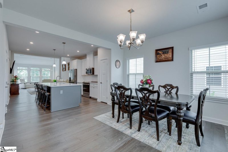 Property image 5 at 9 Moss Hollow Way, Simpsonville, SC 29680