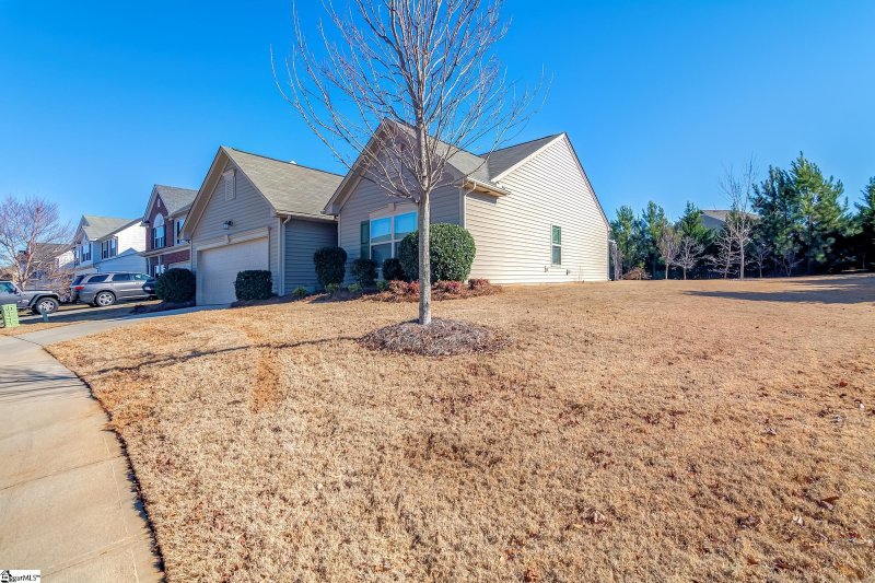 Property image 2 at 106 Riverdale Road, Simpsonville, SC 29680