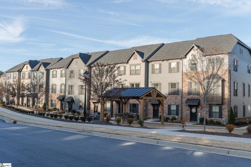 Property image 2 at 8 Stinson Road, Greenville, SC 29607