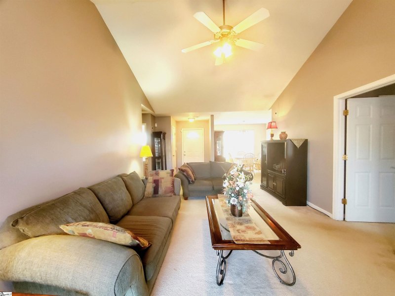 Property image 4 at 6 Wood Spring Court, Greer, SC 29651