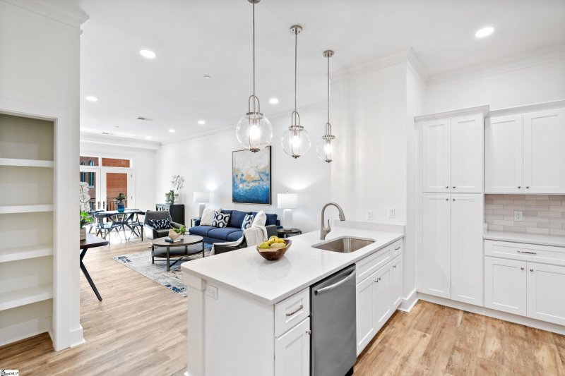 Property image 2 at 98 E McBee Avenue, Greenville, SC 29601