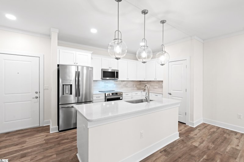Property image 2 at 98 E McBee Avenue, Greenville, SC 29601