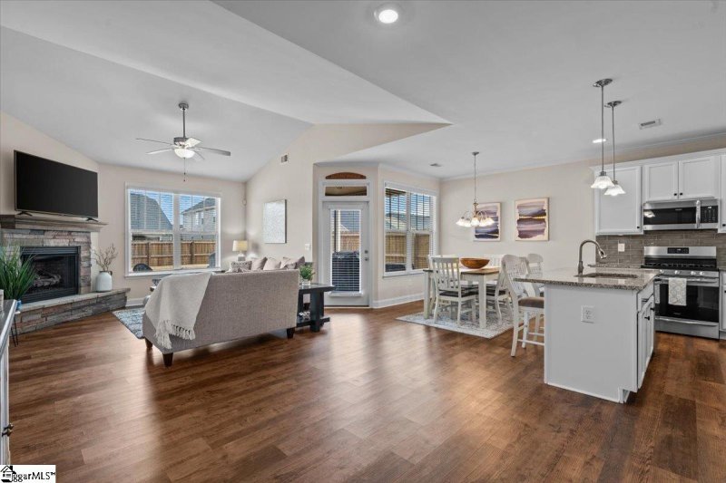 Property image 4 at 436 Merkel Drive, Greer, SC 29651