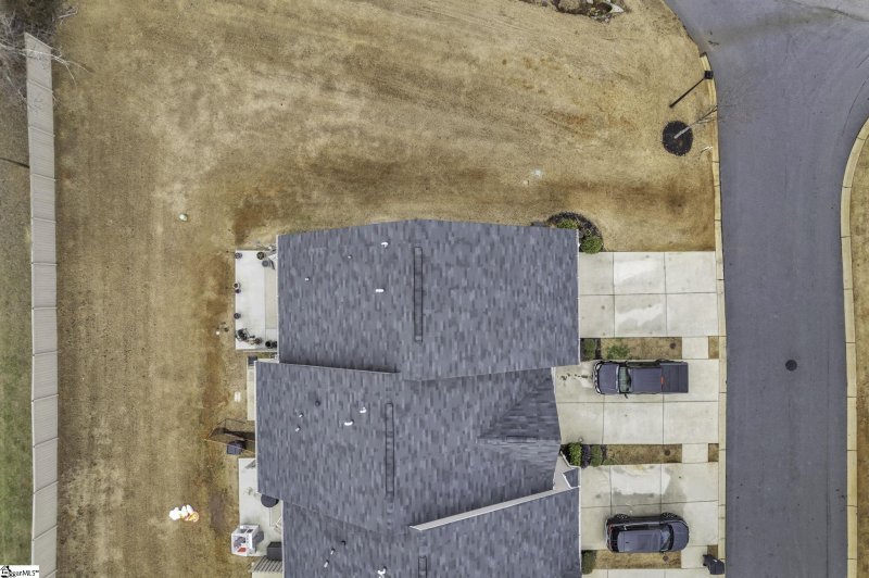 Property image 2 at 300 Huntingdale Place, Simpsonville, SC 29681