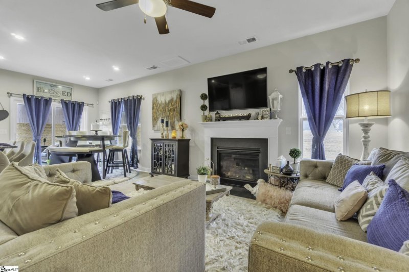 Property image 4 at 300 Huntingdale Place, Simpsonville, SC 29681