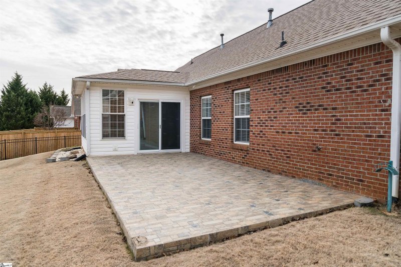 Property image 3 at 426 Glen Crest Drive, Moore, SC 29369