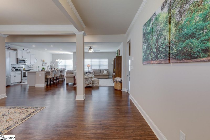 Property image 3 at 8 Harvestwood Place, Greenville, SC 29605