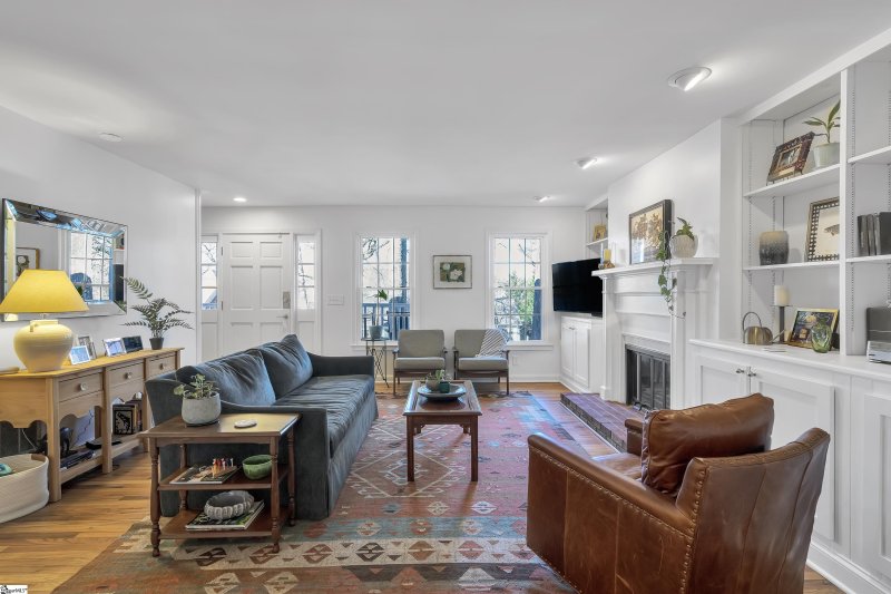 Property image 4 at 14 Meredith Lane, Greenville, SC 29607