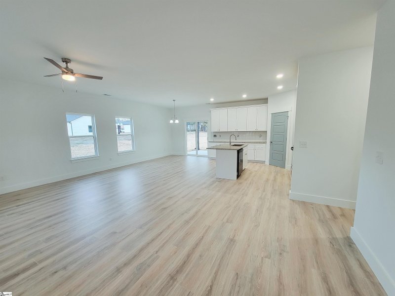 Property image 4 at 221 Essex Drive, Clinton, SC 29325