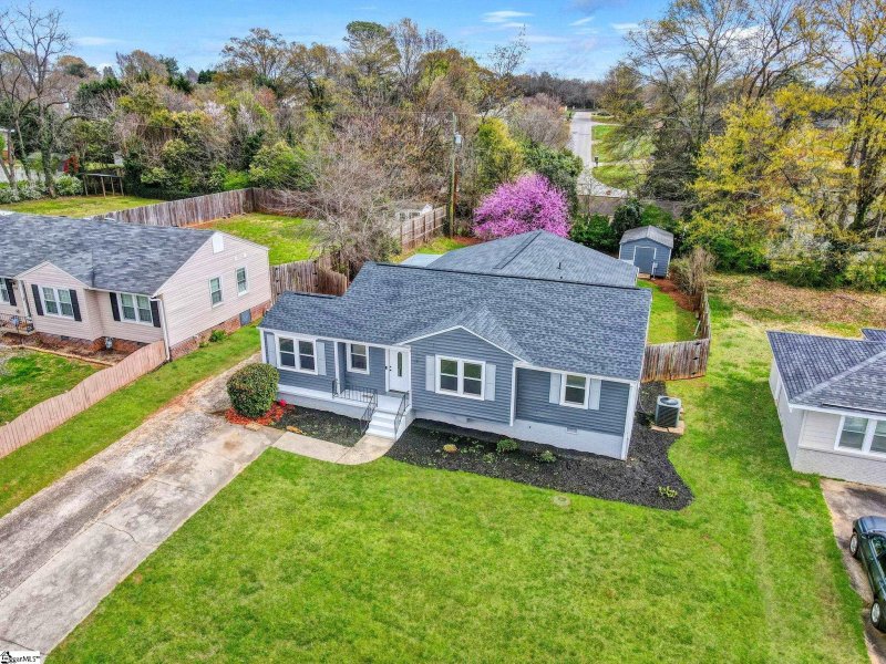 Property image 4 at 109 Farmington Road, Greenville, SC 29605