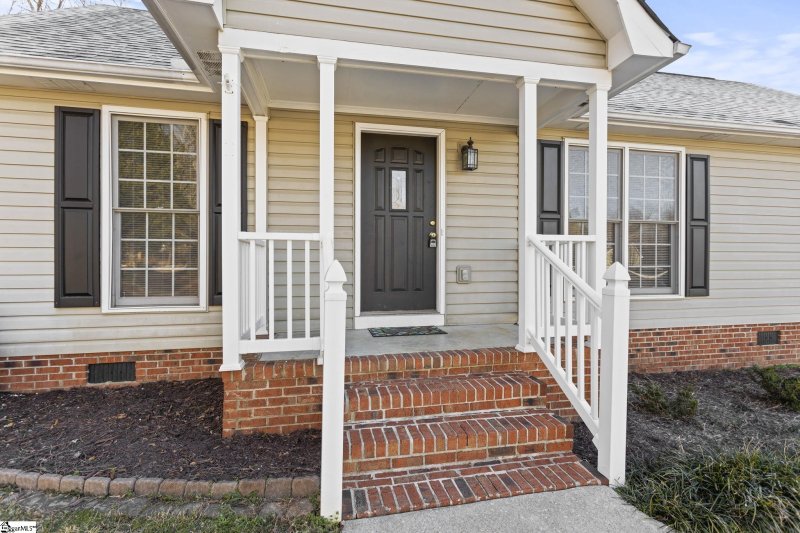 Property image 5 at 505 Oak Valley Drive, Simpsonville, SC 29681