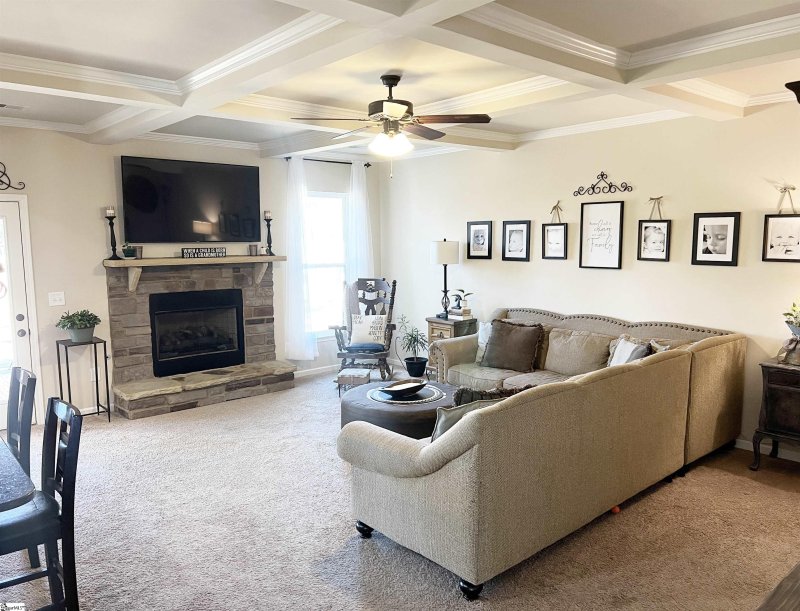 Property image 2 at 632 W Czardas Way, Woodruff, SC 29388