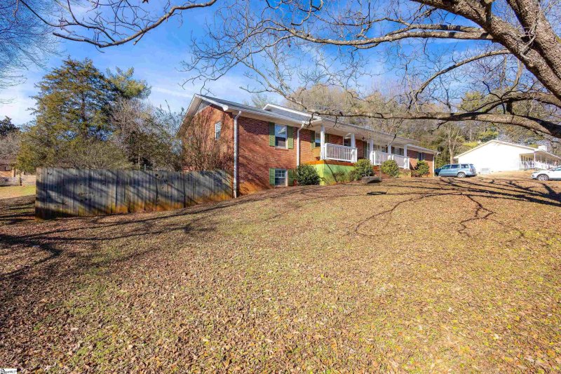 Property image 2 at 921 Highway 357, Greer, SC 29651