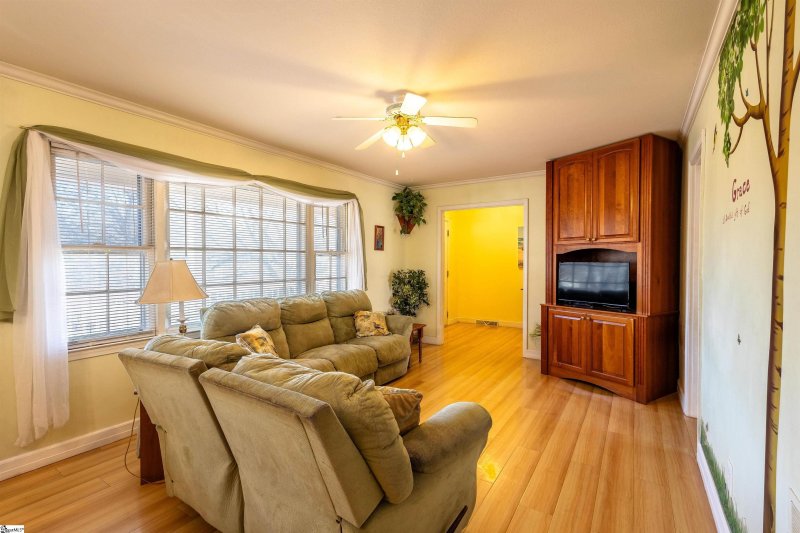 Property image 5 at 921 Highway 357, Greer, SC 29651