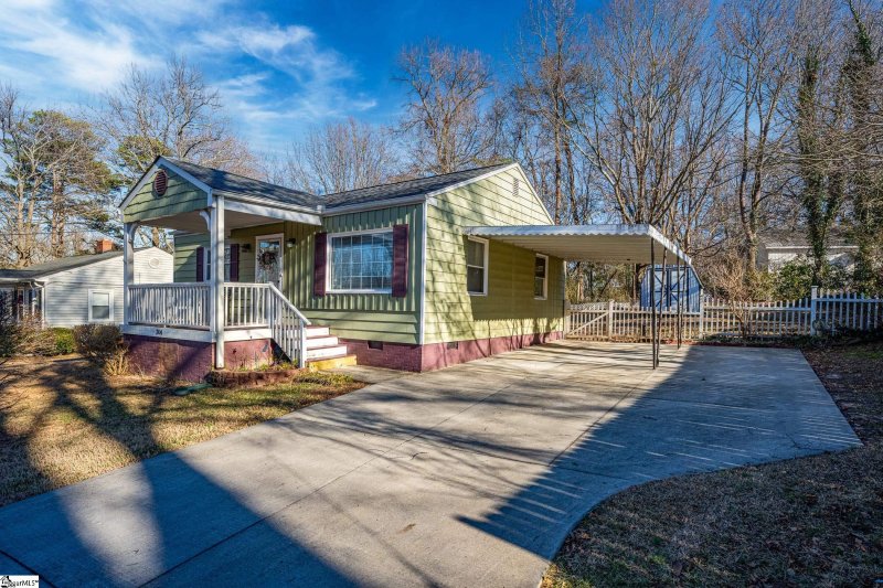 Property image 3 at 304 Pisgah Drive, Greenville, SC 29609