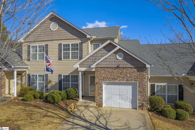 Property image 3 at 4 Walking Court, Greenville, SC 29607