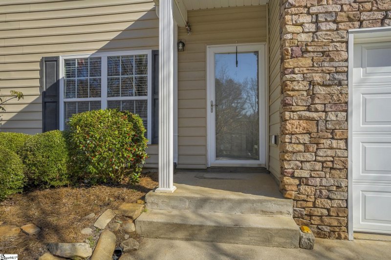 Property image 4 at 4 Walking Court, Greenville, SC 29607