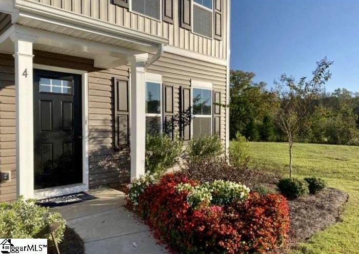 Property image 2 at 4 Castlebrook Drive, Greenville, SC 29605