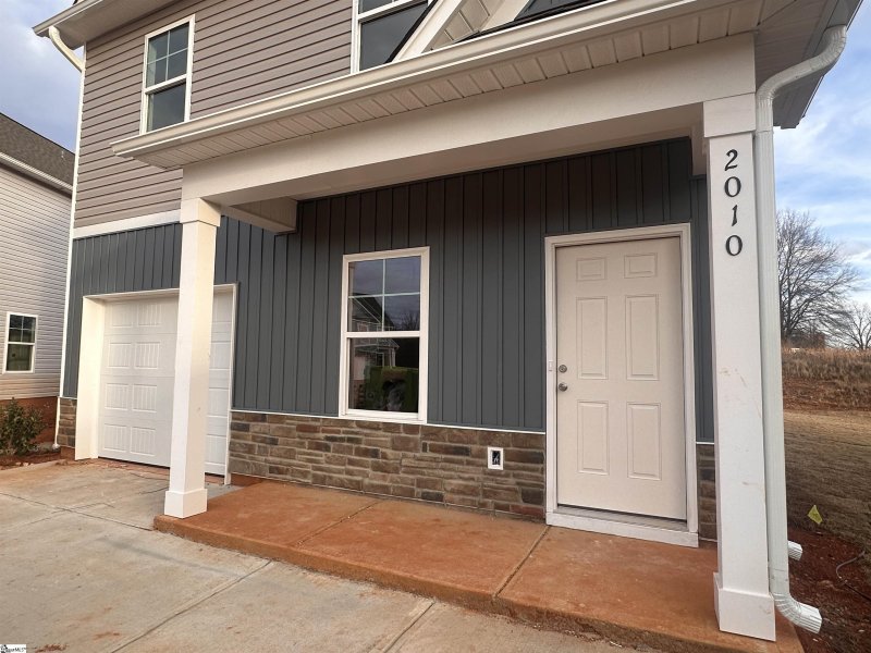 Property image 2 at 2010 Silverwalk Court, Duncan, SC 29334