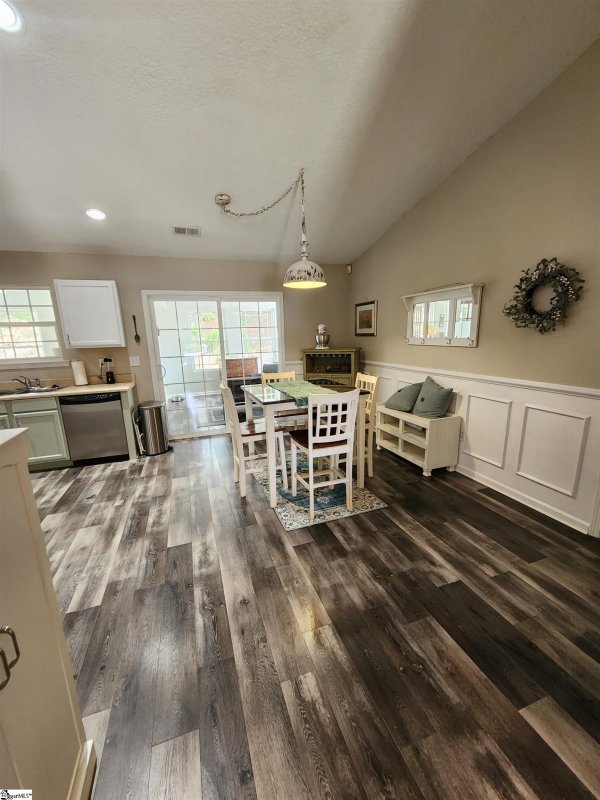 Property image 5 at 407 Shoally Brook Drive, Spartanburg, SC 29303