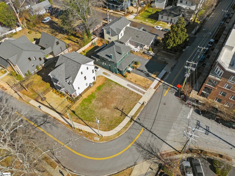 Property image 3 at 12 Perry Avenue, Greenville, SC 29601