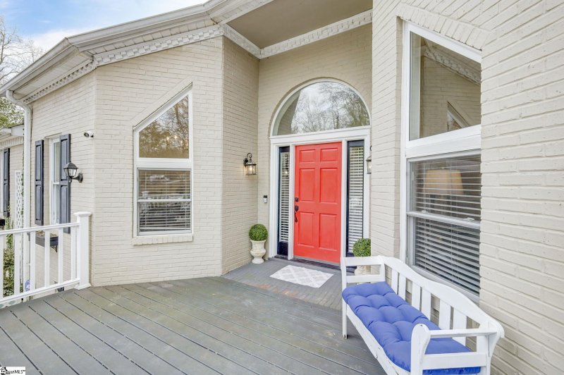 Property image 2 at 9 Fredricksburg Drive, Greenville, SC 29615