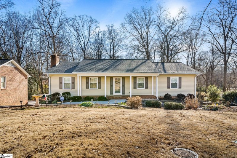 Property image 2 at 206 Bendingwood Circle, Taylors, SC 29687