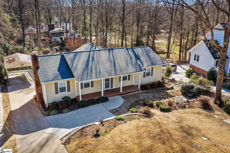 Property image 3 at 206 Bendingwood Circle, Taylors, SC 29687