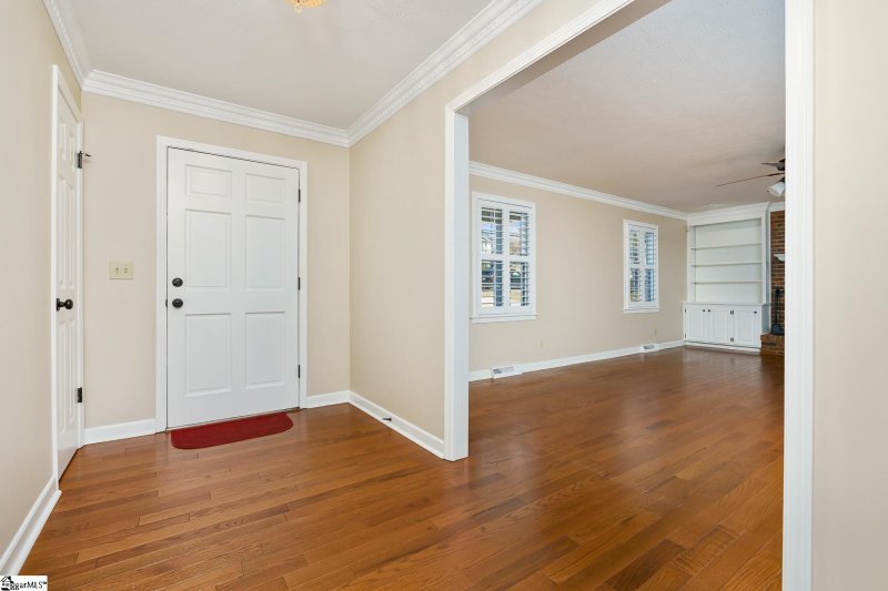 Property image 4 at 206 Bendingwood Circle, Taylors, SC 29687