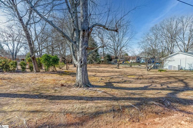 Property image 4 at 2 Galax Drive, Greenville, SC 29611