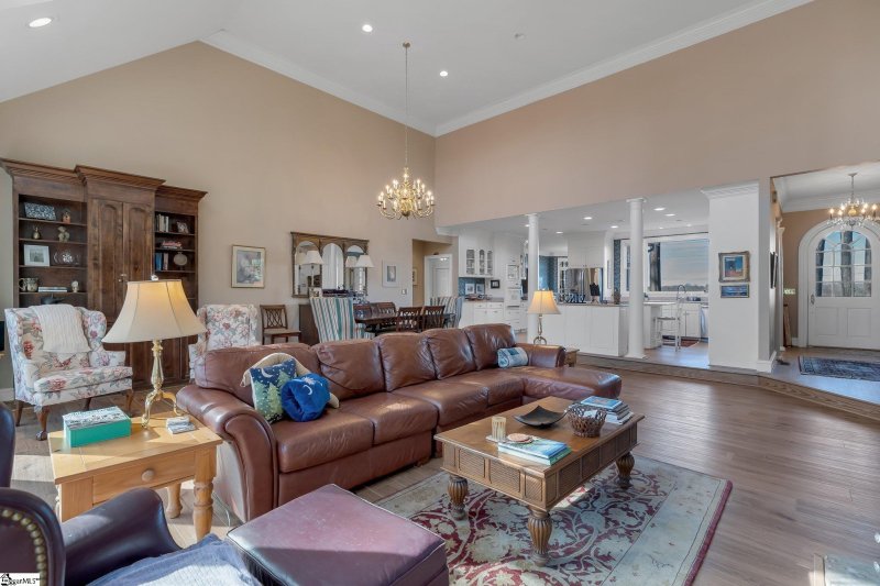 Property image 4 at 207 Holly Street, Clinton, SC 29325